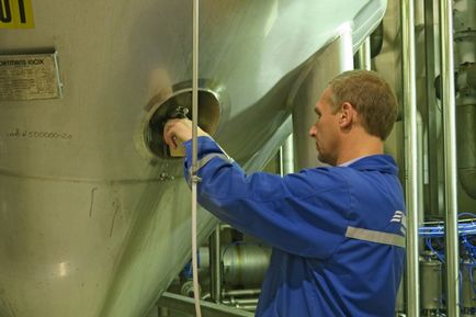 Виробництво безалкогольного пива на заводі - Балтика