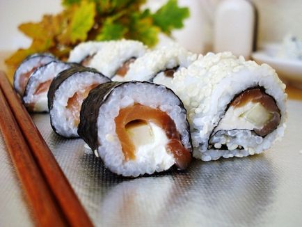 Rice sushi multivarka Redmond - kész komponensek sushi
