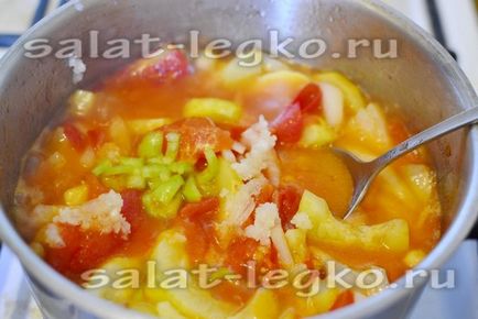 Saláta a paradicsom és a cukkini, a télen, egy lépésről lépésre recept fotók