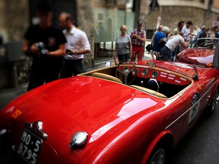 Сама елегантна в світі гонка mille miglia