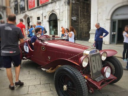 Сама елегантна в світі гонка mille miglia