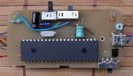 Un micro osciloscop de casa pe microcontrolerul pic 18 f452 si afisaj de la nokia 3310