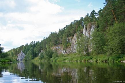 Село слобода і скелі на Чусовой