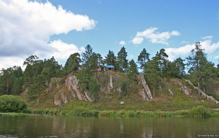 A falu Sloboda és sziklák Chusovoi
