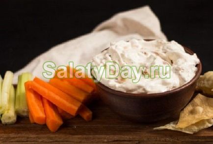 Tejfölös salátaöntet - egy gyors és ízletes recept fotókkal és videó