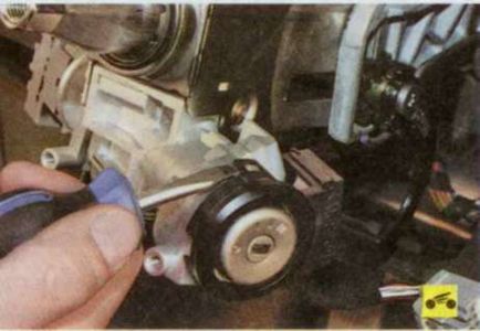 Зняття і установка вимикача (замка) запалювання - форд фокус 2