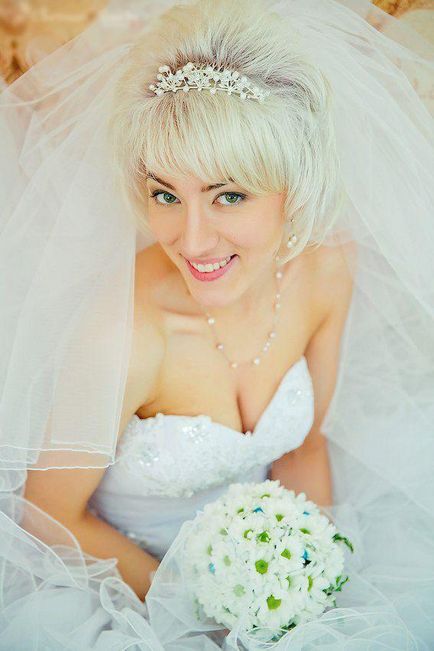Весільні зачіски та укладки на коротке волосся з фото