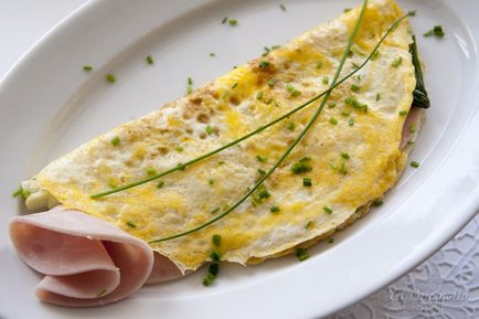 Hajtogatott omlett, la cuisinette (cuisinette) Hengerelt omlett, la cuisinette