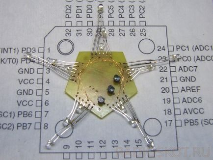 Stea LED pe microcontroler