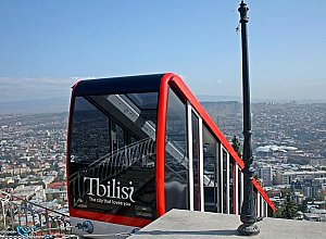 Tbilisi adresa cabinei de masina, orele de lucru, cum sa ajungi acolo, costul, istoria, descrierea