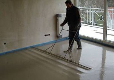 öntési technológiával beton padlók és jellemzői a folyamat