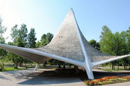 Top 10 kirándulóhelyek Harkovban (kötelező) Top 10 kirándulóhelyek Kharkiv