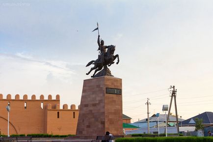Top 5 monumente pentru Batyrs din Kyzylorda