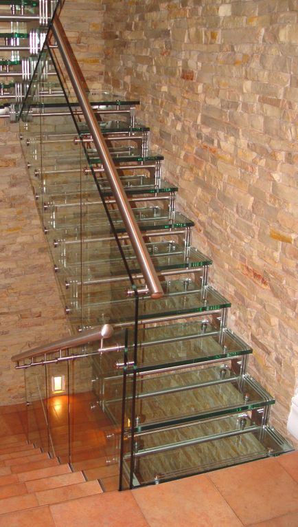 Változatok lépcsőn a második emeletre típusú, szép forma és fajta