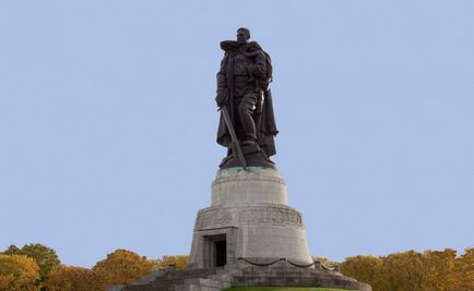 Воїн-визволитель опис, фото і відео пам'ятника