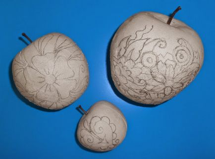 Яблучка декоративні з солоного тіста