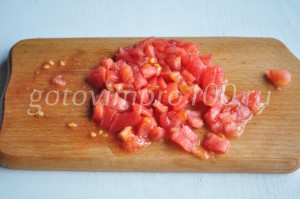 Смажена стручкова квасоля з помідорами
