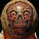 Jelentés tetoválás a fején