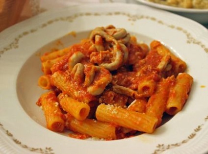 10 feluri de mâncare principale din bucătăria romană - toate top10