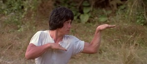 10 Sérülés Jackie Chan, amely után a hétköznapi emberek, hogy ez a kiválasztás nem sokáig, rájöttünk, hogy