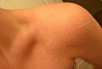 12 Tatuaj alb creativ ca tendință de modă în arta artei corporale