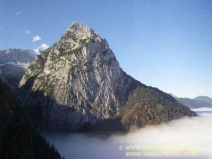 Bajor Alpok járni, kilátással a Zugspitze