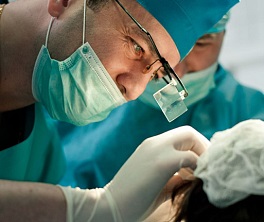 Transplantul de păr fără sudură prin metoda HFE de la Moscova