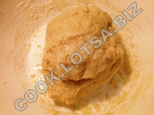 Kolbász tekercsek - ízletes házi lépés recept fotók (zsemle) Kolbász tekercsek - ízletes házi lépésre recept fotók
