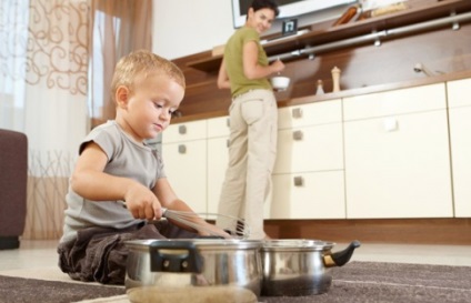 Чим зайняти дитину на кухні
