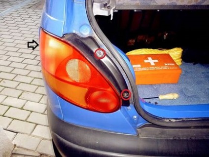 Daewoo Matiz (Matiz) резервни крушки в задната кола лампа