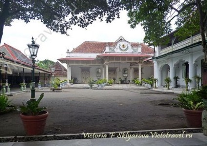 Yogyakarta, Indonezia, călătorii independente