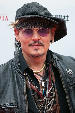 Johnny Depp este teribil de subțire și în vârstă, fotografii - femeia e zi