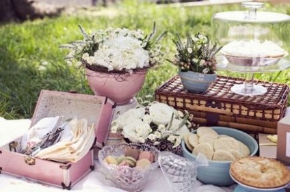 Ötletek egy romantikus piknik esküvő - esküvői inspiráció