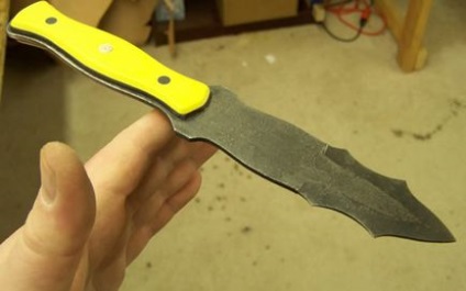 Arta aruncării cuțitelor