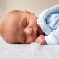 Cum să tratezi o răceală la un nou-născut