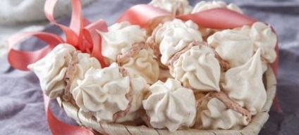 Cum sa faci meringue - retete acasa in cuptor sau in cuptorul cu microunde