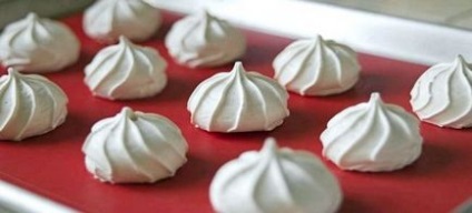 Cum sa faci meringue - retete acasa in cuptor sau in cuptorul cu microunde