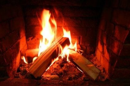 Cum de a lumina lemn de foc brute într-o sobă, într-un incendiu, moduri simple