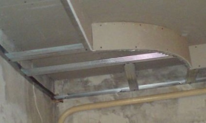 Cum se face un tavan pe două nivele din tablă de gips cu iluminare din spate