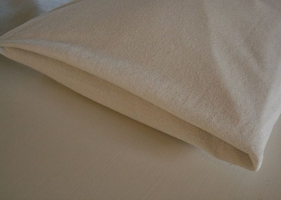 Як зробити наволочку для подушки з футболки
