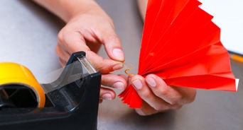 Hogyan készítsünk egy hagyományos origami hattyú (hattyú) Hogyan készítsünk egy hagyományos origami hattyú