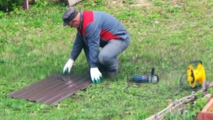 Hogyan készítsünk szigetelés tégla kémény a tetőn egy válasz a fotó (17 fotók lépésről lépésre)