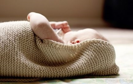 Hogyan kötni egy takaró újszülött - részletes tanácsokat