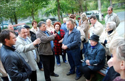 Hogyan kell telepíteni a kapu az udvarban egy bérház jogilag lehetséges, hogy erre, valamint