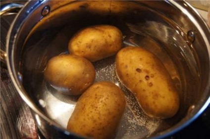 Як варити картоплю в мундирі скільки в каструлі, мультиварці і мікрохвильовці