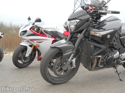 Személyes tapasztalat YAMAHA YZF-R1 2009 - áttekintés a motorkerékpár YAMAHA YZF-R1 2009-2010 (szemével a tulajdonos)