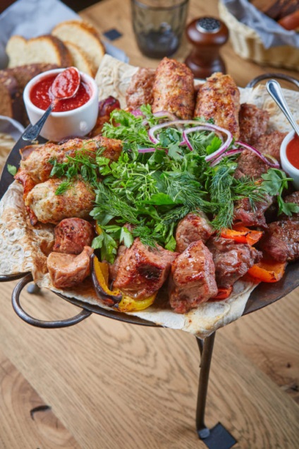 Sosul pentru shish kebab ca kebab frigarui reteta sos de carne de porc, gratar cele mai delicioase,