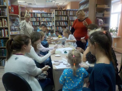 Maestru de clasă pe pictura și decorarea turtă dulce - consiliul de femei sat p-pokrovka