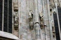Міланський собор - час роботи і ціни, Дуомо зовні і всередині, дах міланського собору - як
