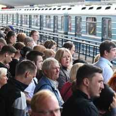 Moszkva, hírek, a bejáratnál, hogy a metró - textíliák - jelölt odavan az utasok